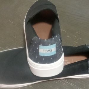 Was a gift but no my size no tags Iike new